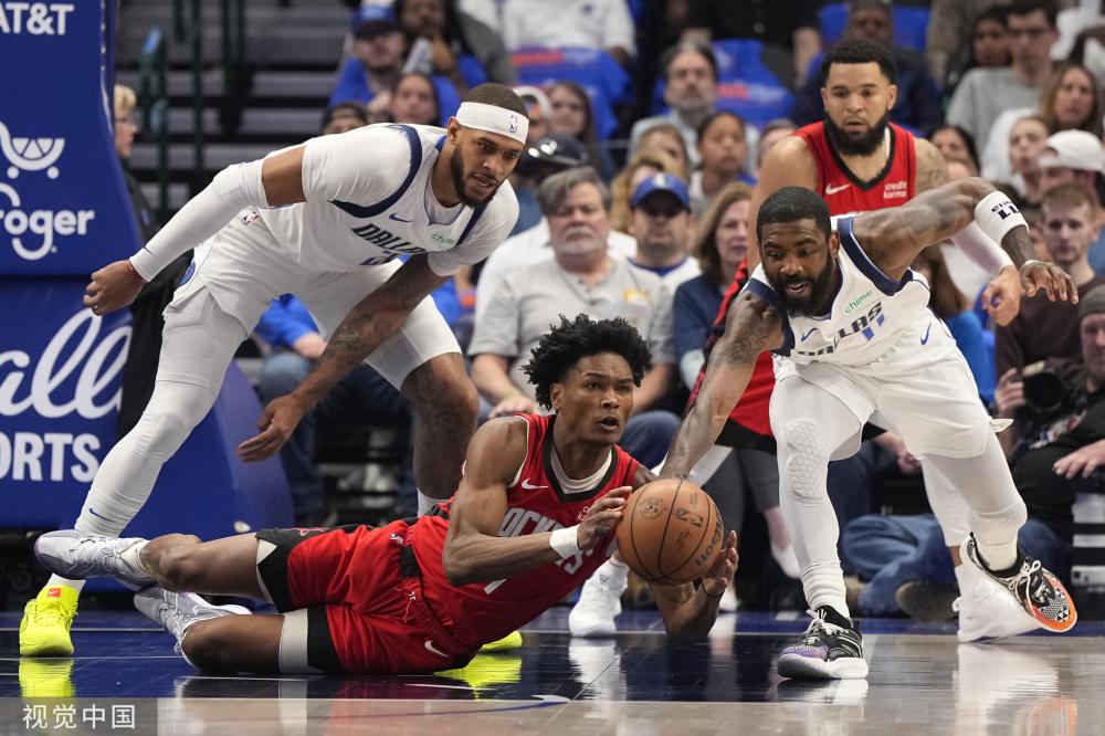 后防线的稳 后防线的稳